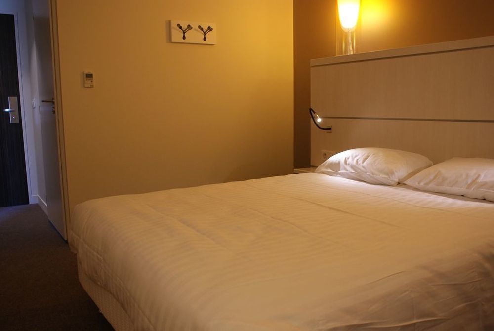 Hotel Confort La Rochelle Centre Les Minimes Rom bilde